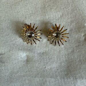 Sarah Coventry Gold Sunburst Earrings vintage